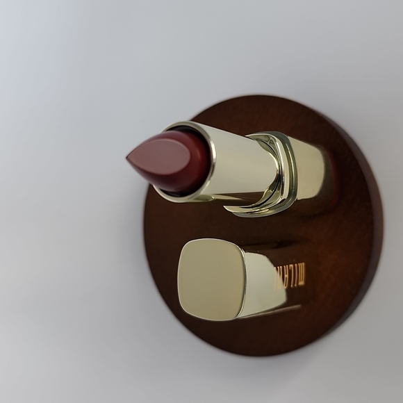 5 Piece Makeup Sample Set - Makeup Eraser, Milani, IBY, Covergirl, & BarryM - Picture 8 of 16